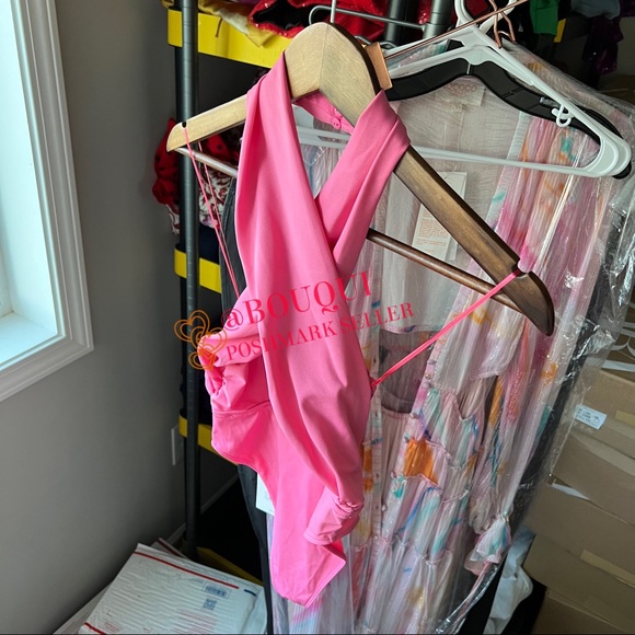 BLOGGERS FAV ZARA CUT OUT CHEST BODYSUIT TOP - Picture 2 of 7